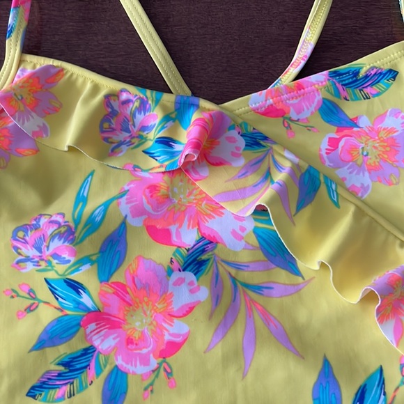 Floral bathing suit - Picture 3 of 6